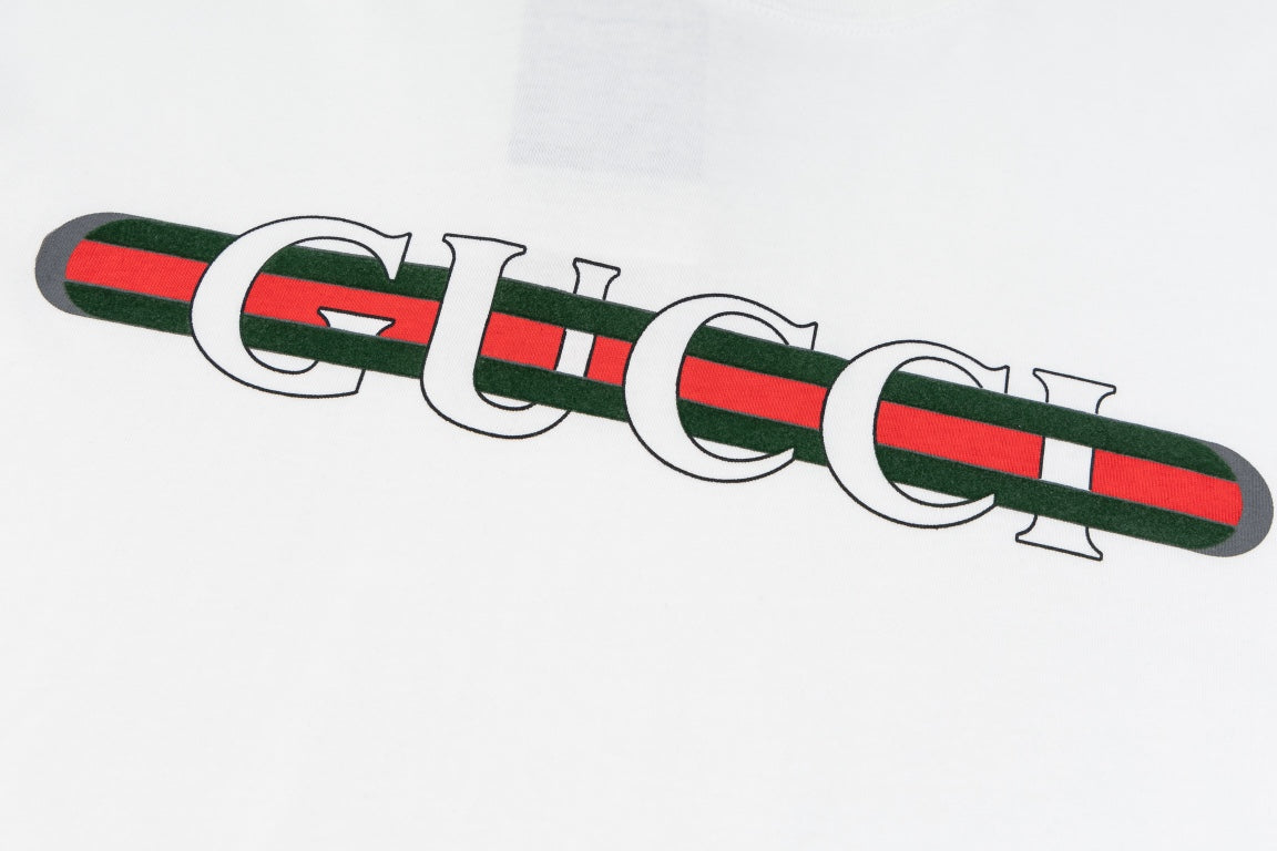 Gucci Signature 756C Apparel - Image 5