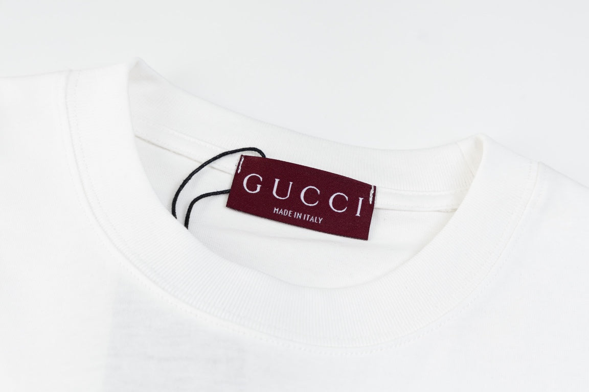 Gucci Signature 756C Apparel - Image 3