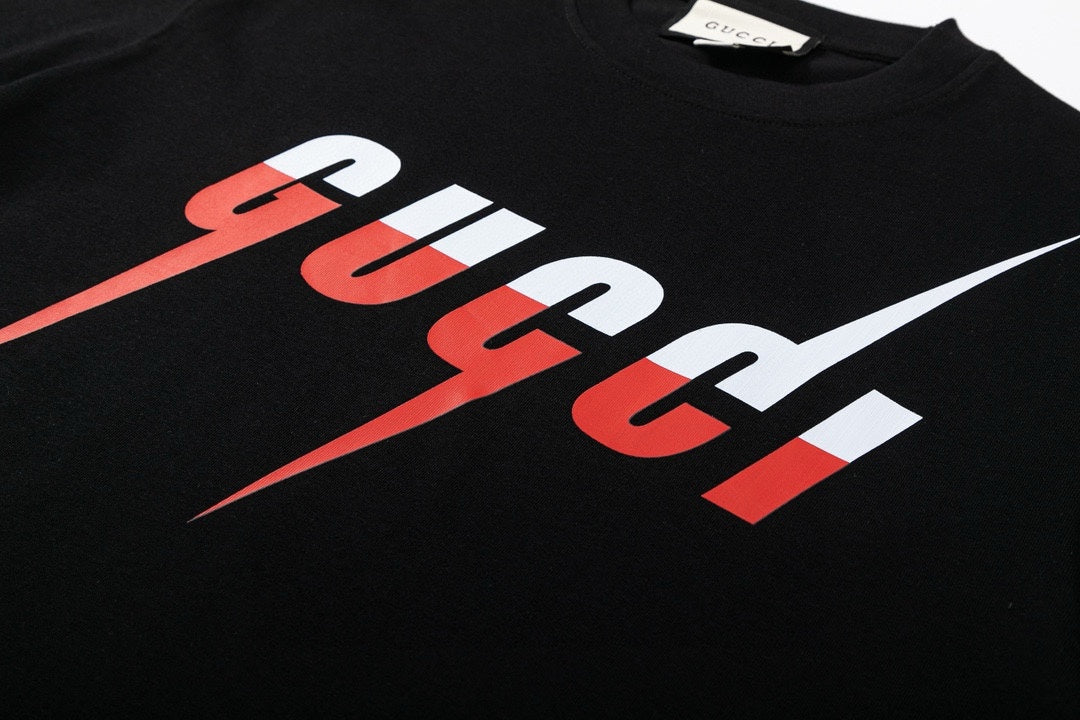 Gucci Logo Print T-Shirt - Image 10