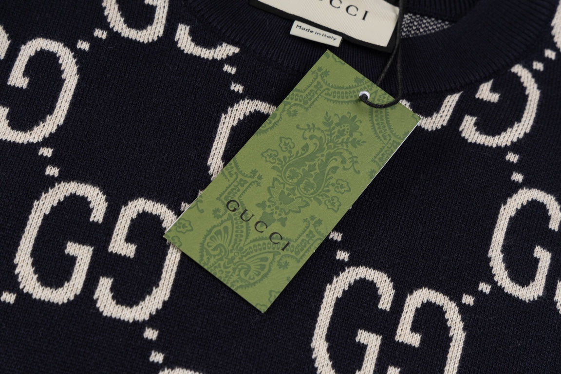 Gucci Signature 42D7 Sweater - Image 5