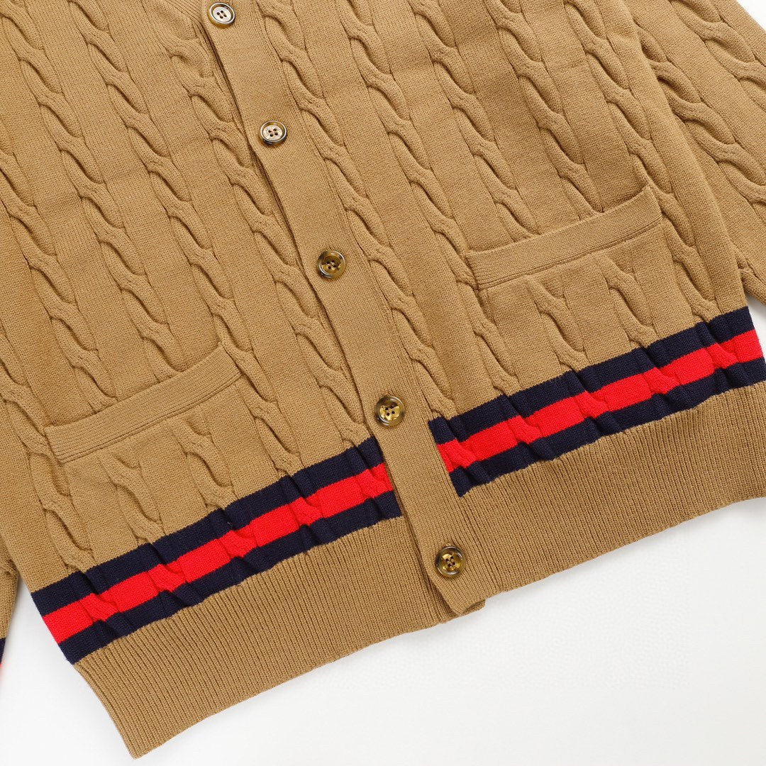Gucci Signature A0B8 Apparel - Image 9