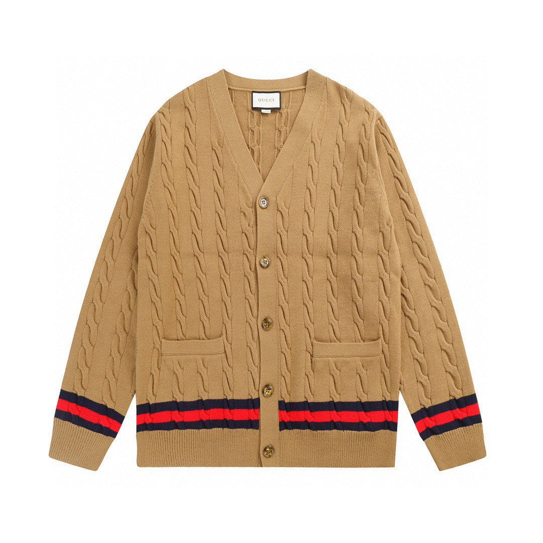 Gucci Signature A0B8 Apparel - Image 4