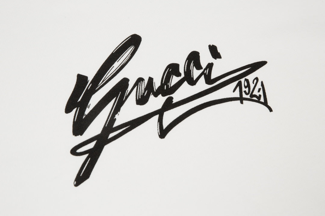 Gucci Logo T-Shirt - Image 5