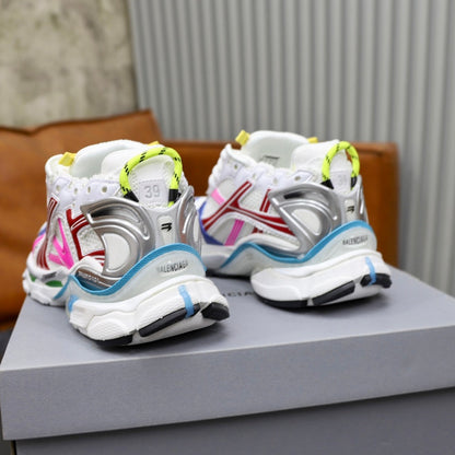 Balenciaga Men's Sneakers - Style 426895