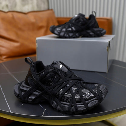 Designer Men's Sneakers - Style 425463