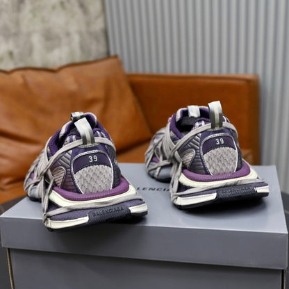 Designer Men's Sneakers - Style 425463