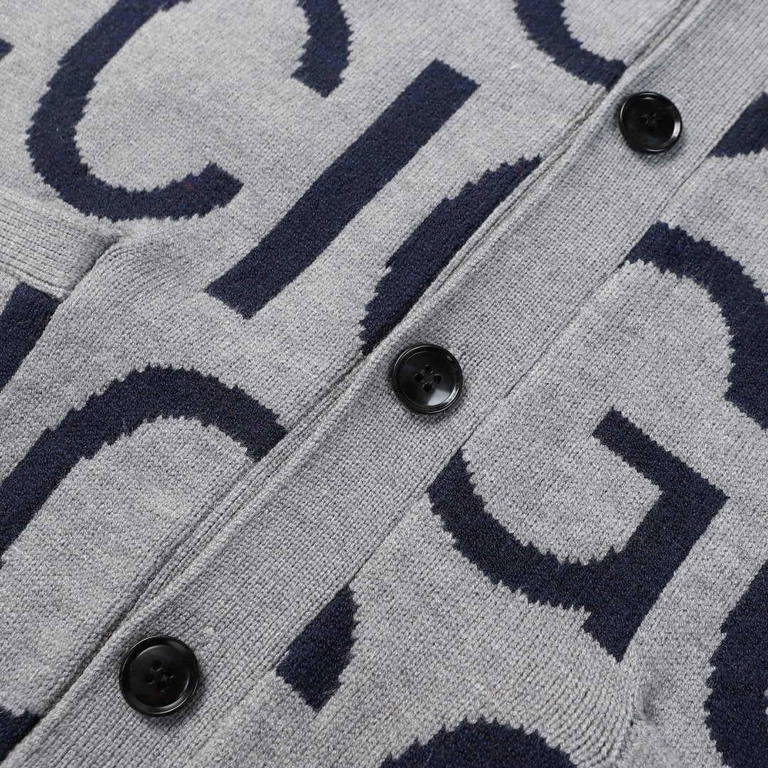 Gucci Signature 51F7 Apparel - Image 8