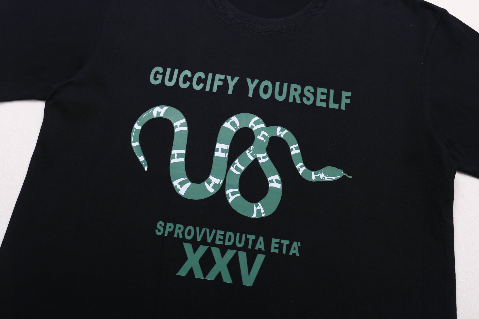 Gucci Snake Year Logo T-Shirt - Image 47