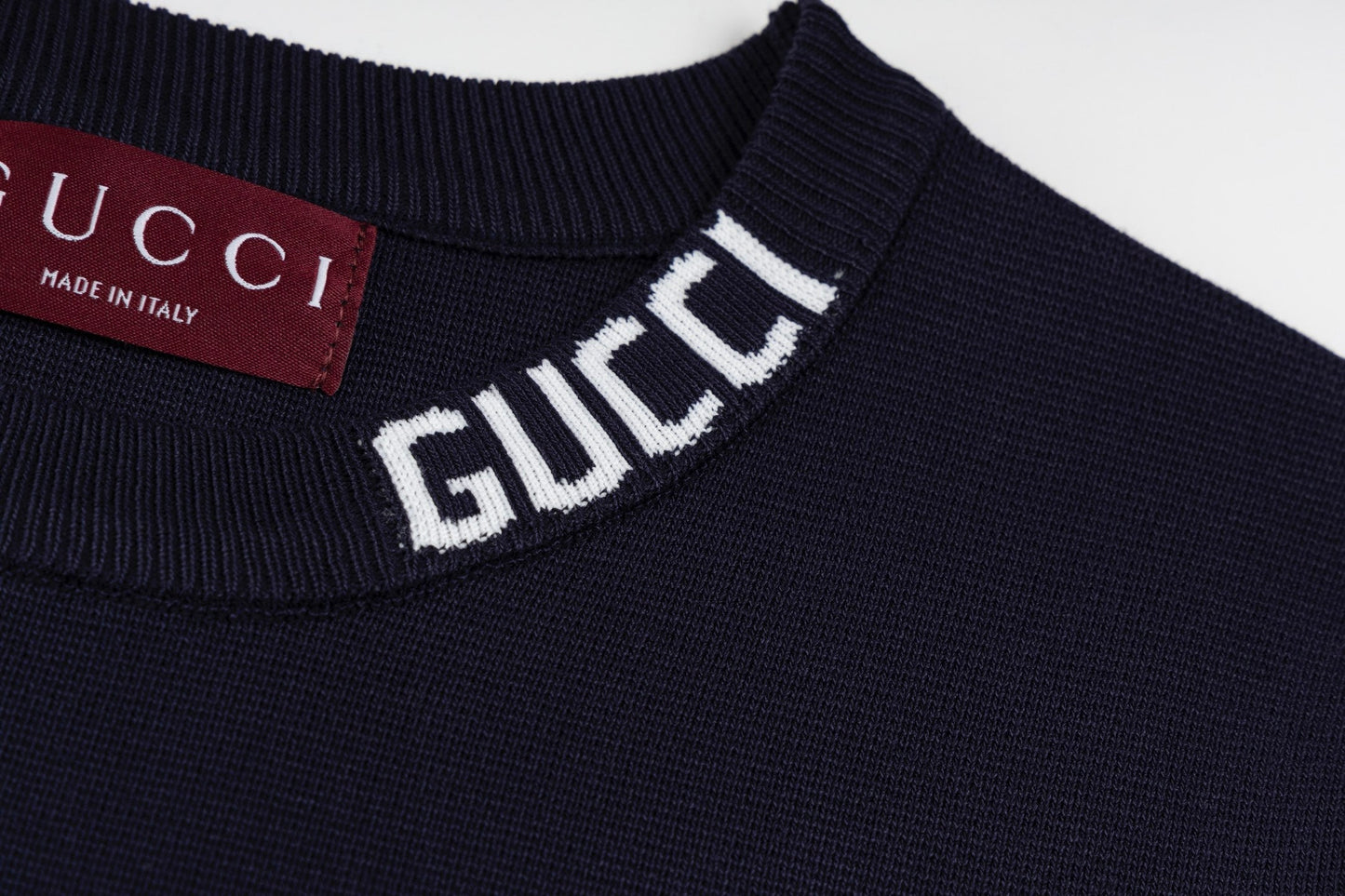Gucci Logo T-Shirt - Image 6