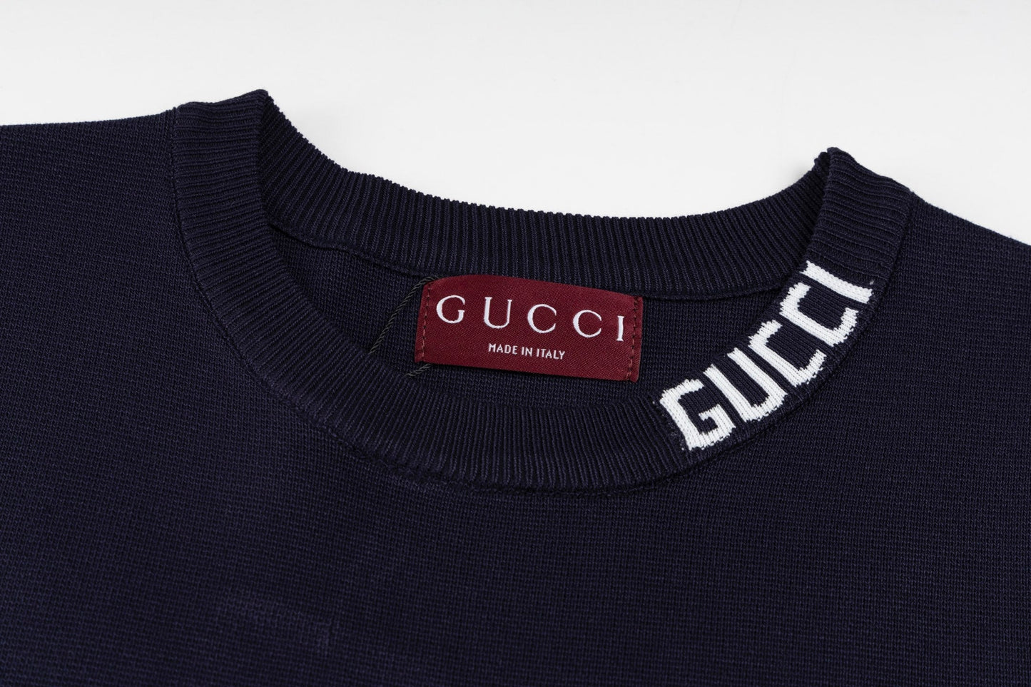 Gucci Logo T-Shirt - Image 4