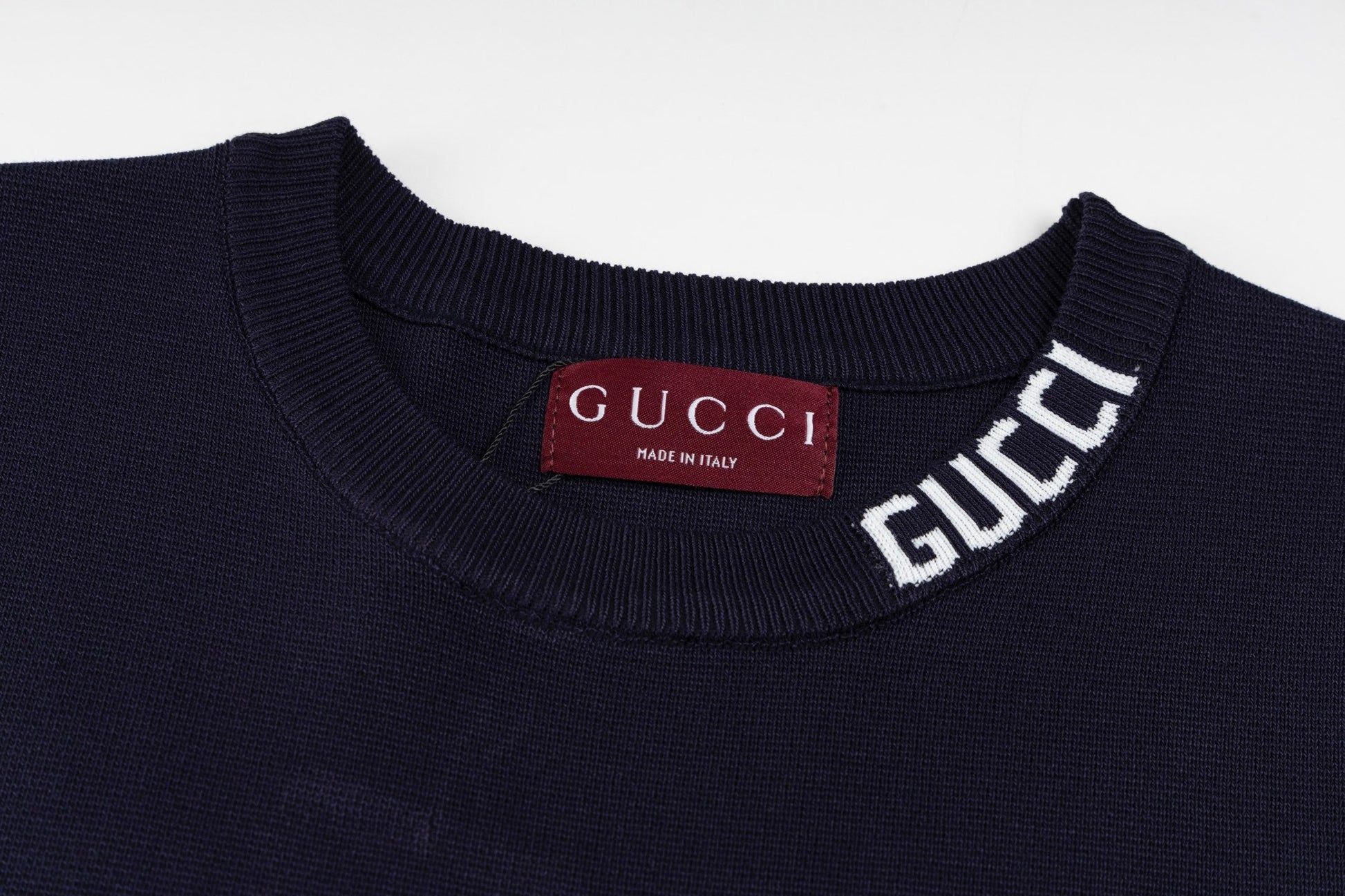 Gucci Logo T-Shirt - Image 4