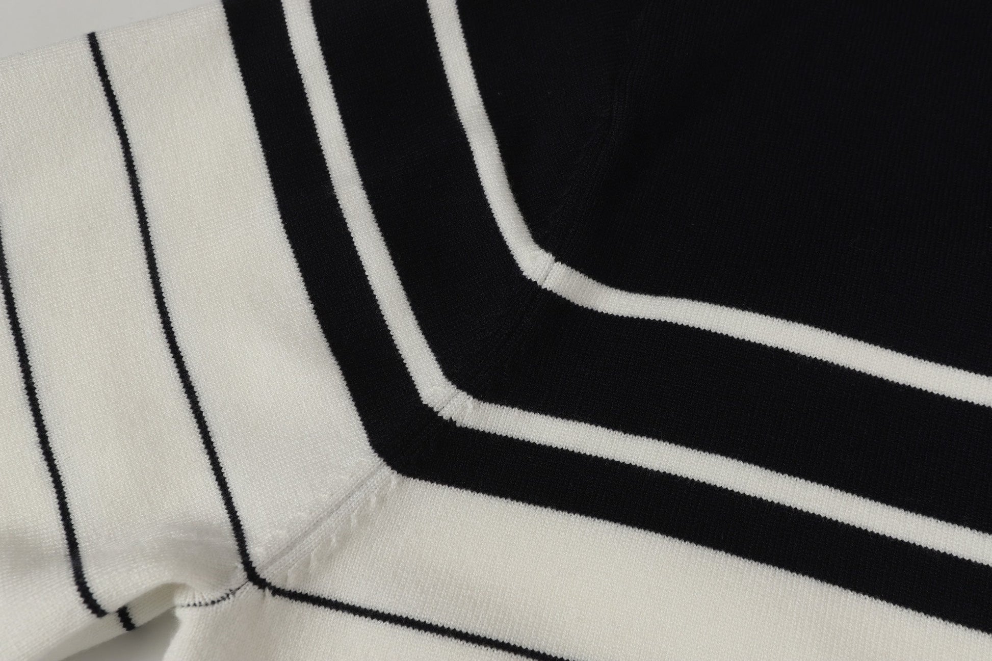 Gucci SS25 Polo Shirt - Image 17