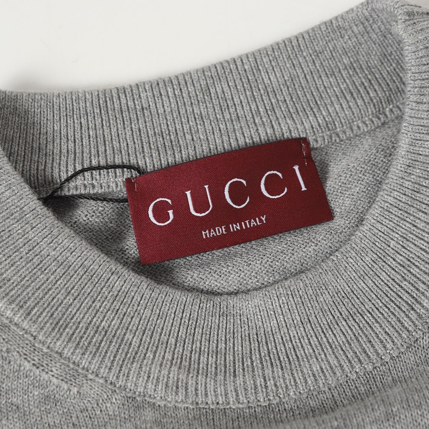 Gucci Signature DBA5 Sweater - Image 10