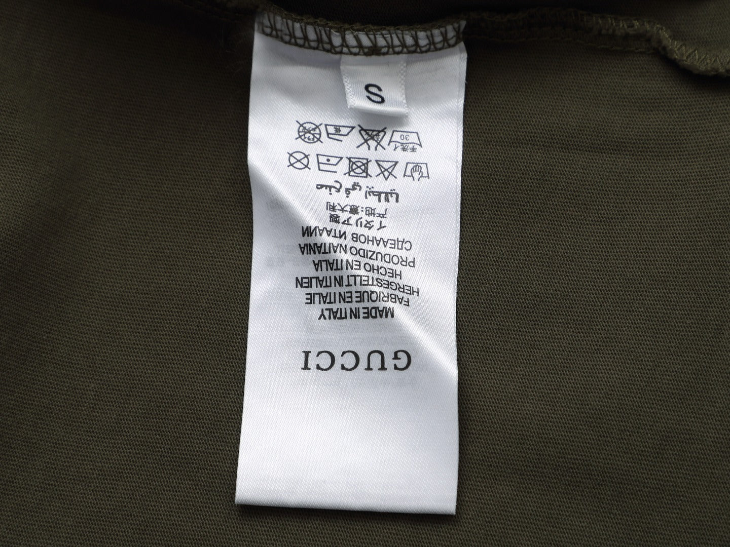 Gucci Signature 701F T-Shirt - Image 18