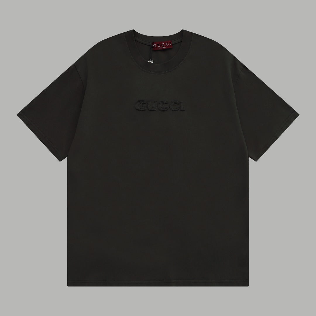 Gucci Signature 701F T-Shirt - Image 1