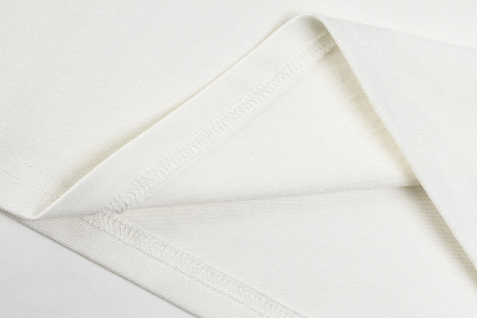 Gucci Signature 5EC7 T-Shirt - Image 16