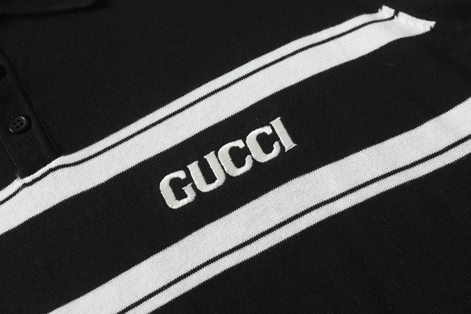 Gucci logo T-Shirt - Image 5